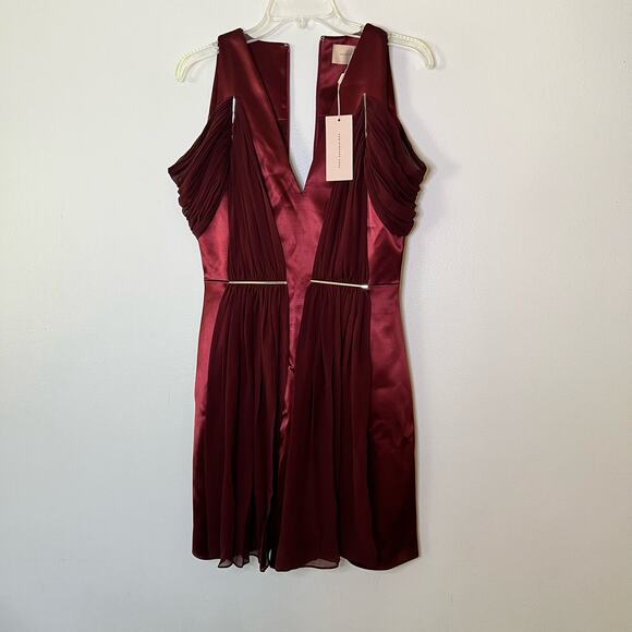 NWT Christopher Kane Runway Off Shoulder V-Neck Mini Dress Burgundy Sz 8 - Picture 2 of 8